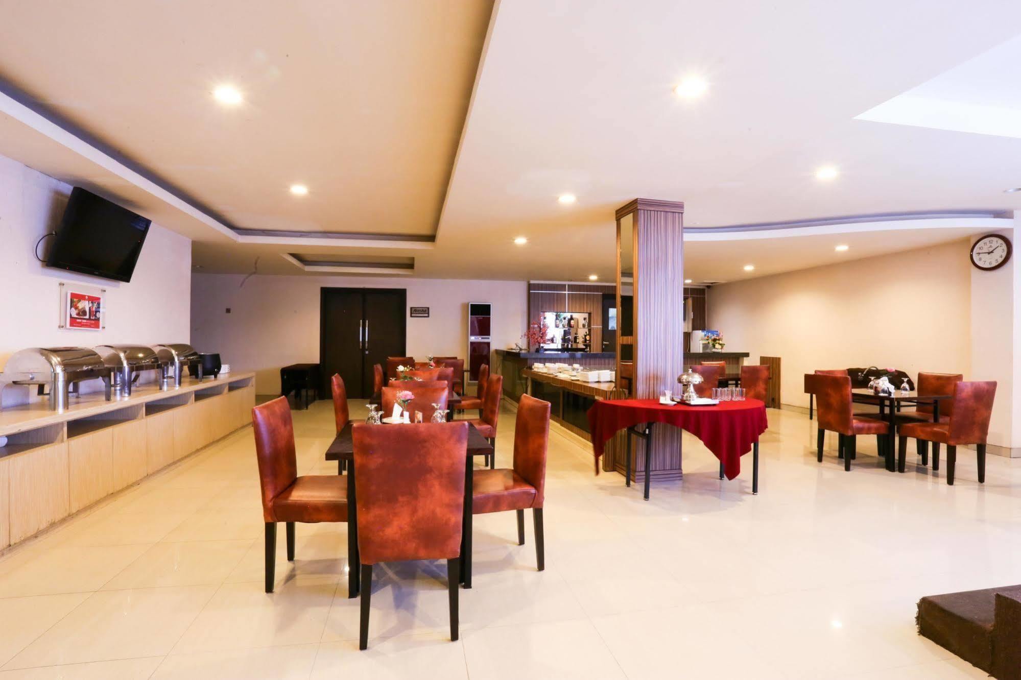 Collection O 1279 Hotel Grand Celino Μακασάρ Εξωτερικό φωτογραφία